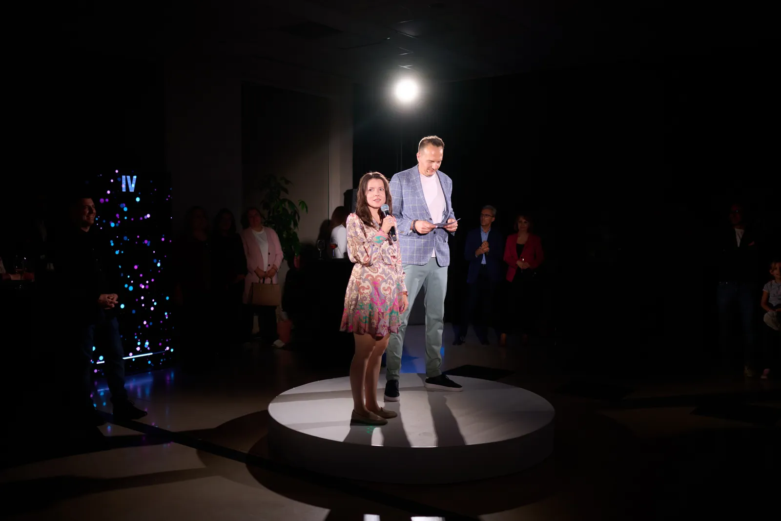 On the round stage, moments before the reveal